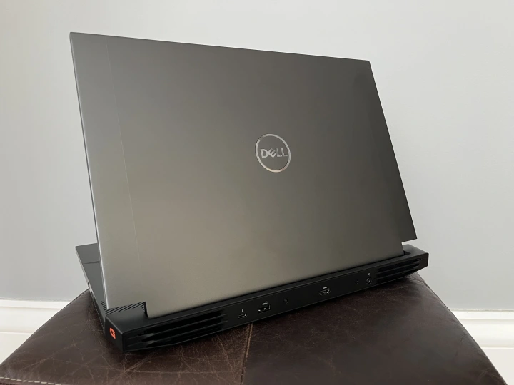 Dell G16回顾：稳重的外观和强劲的中端性能