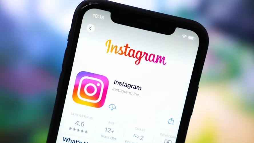 据报道，Instagram开发了具有30个个性的人工智能聊天机器人